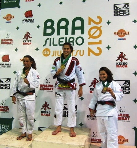 Fernanda tem muitos títulos. Foto: Arquivo Pessoal.