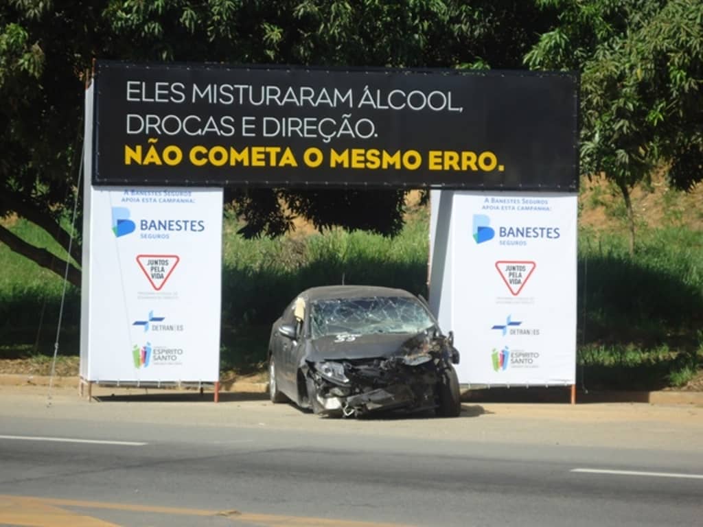 Campanha Detran Carro batido sinistrado 3