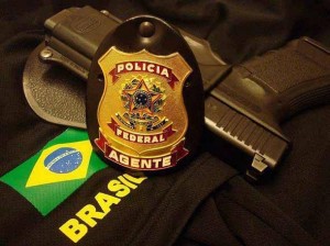 size_590_distintivo-de-agente-da-PF