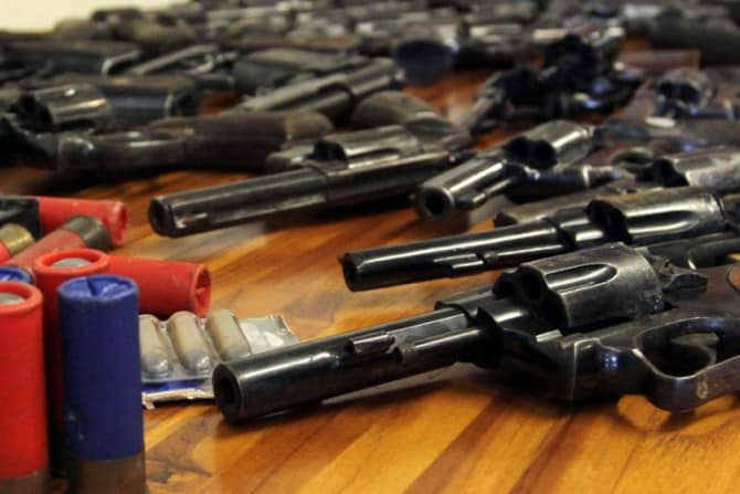 O recolhimento colabora com o Estatuto do Desarmamento, que prevê a redução da criminalidade e os índices de homicídios