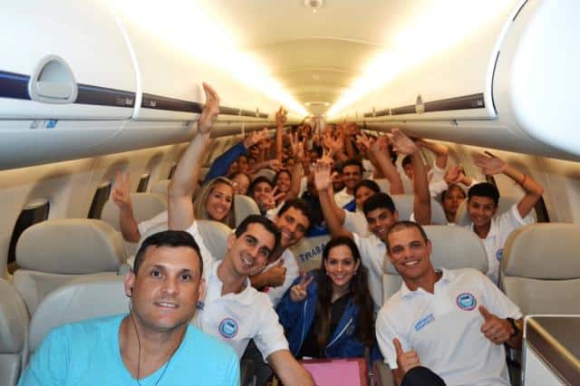 delegacao aviao2_menor_jpg