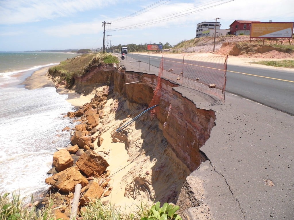 O trecho entre Meaípe e Porto Grande foi destruído pelo mar. Foto: João Thomazelli/Portal 27