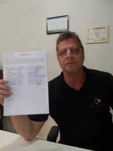 Neto, que é vice-presidente da associação, argumenta que a feira não gera impostos para o município. Foto: João Thomazelli/Portal 27