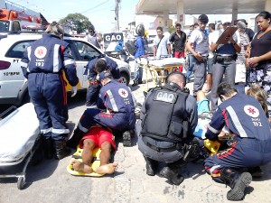 para azar dos dois, logo depois do acidente uma radiopatrulha passou no local e deu voz de prisão aos dois. Foto: João Thomazelli/Portal 27
