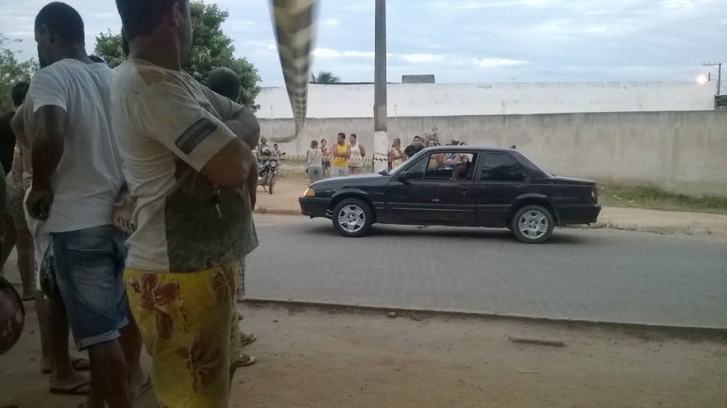 O casal foi morto dentro do carro em Anchieta. a mulher estava grávida. Foto: Rômulo Santos