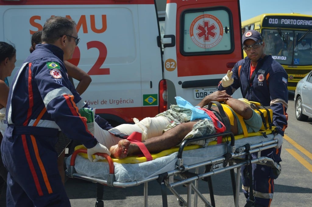 Ademar foi parar cerca de cinco metros de distância, de onde estava a sua bicicleta. Foto: Vinícius Rangel.