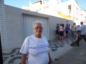 Vera Lúcia e esposa e filha de pescadores de Meaípe e durante anos usou o imóvel para fazer rendas de bilro. Foto: João Thomazelli/Portal 27