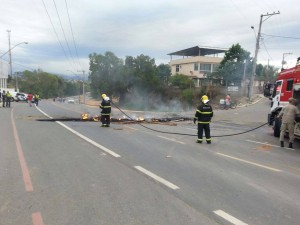 moradores interdição rodovia es-060