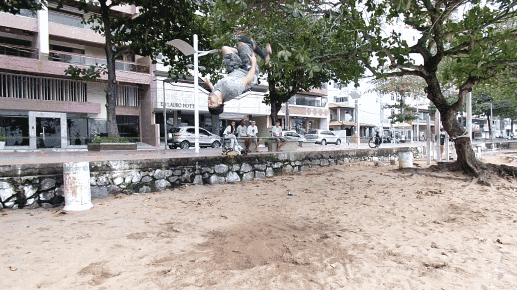 slackline (Medium)