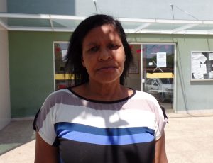 Sueli foi em busca de três remédios, mas só conseguiu um. Foto: João Thomazelli/Portal 27