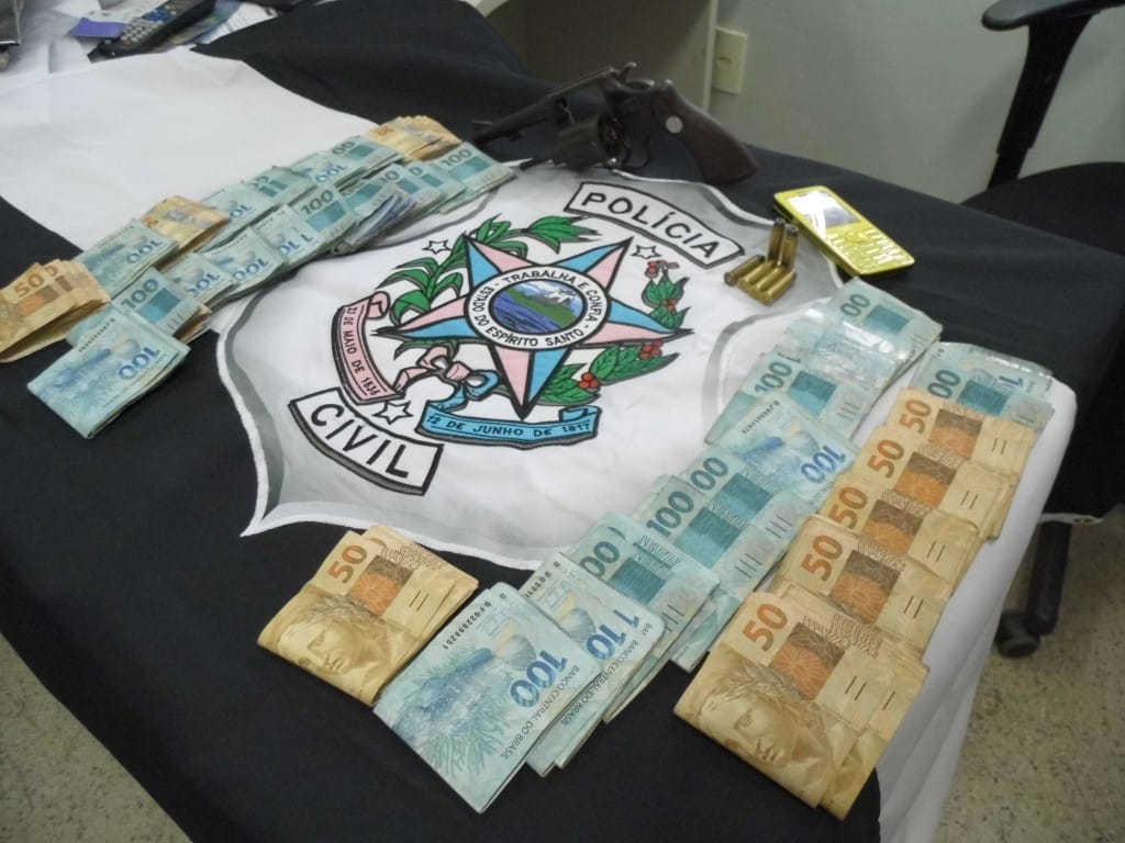 O dinheiro, quase R$ 35 mil, foi recuperado pela polícia. Foto: João Thomazelli/Portal 27