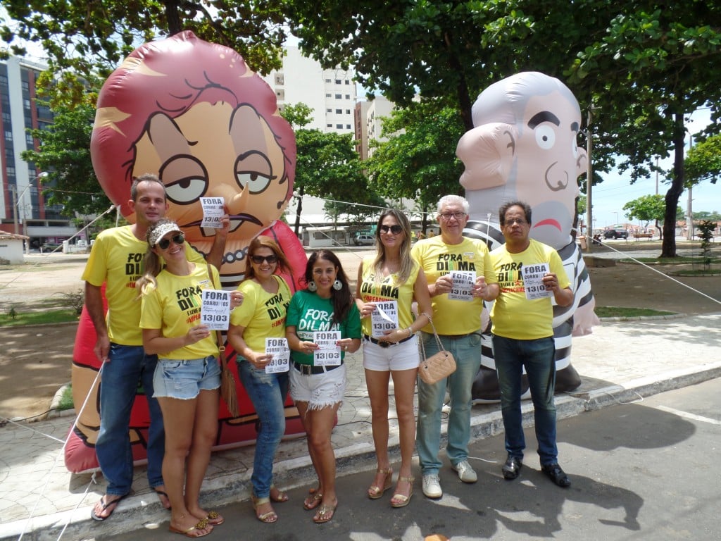 Os bonecos serão usados nas manifestações em Guarapari e Vila Velha. Foto: João Thomazelli/Portal 27