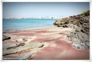 As belezas naturais do morro encantam os visitantes. Praia da Areia Vermelha. Foto: Celso Maioli